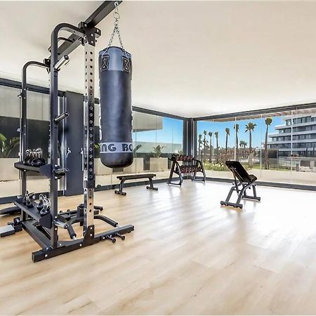 Luxury Complex Beachfront Apartment, Infinity Pool, Sauna, Gym And Large Terrace Torremolinos Zewnętrze zdjęcie