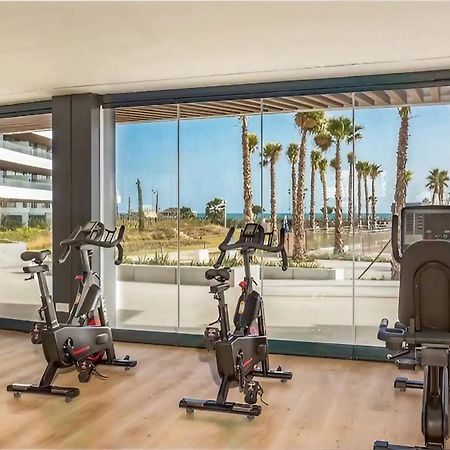 Luxury Complex Beachfront Apartment, Infinity Pool, Sauna, Gym And Large Terrace Torremolinos Zewnętrze zdjęcie