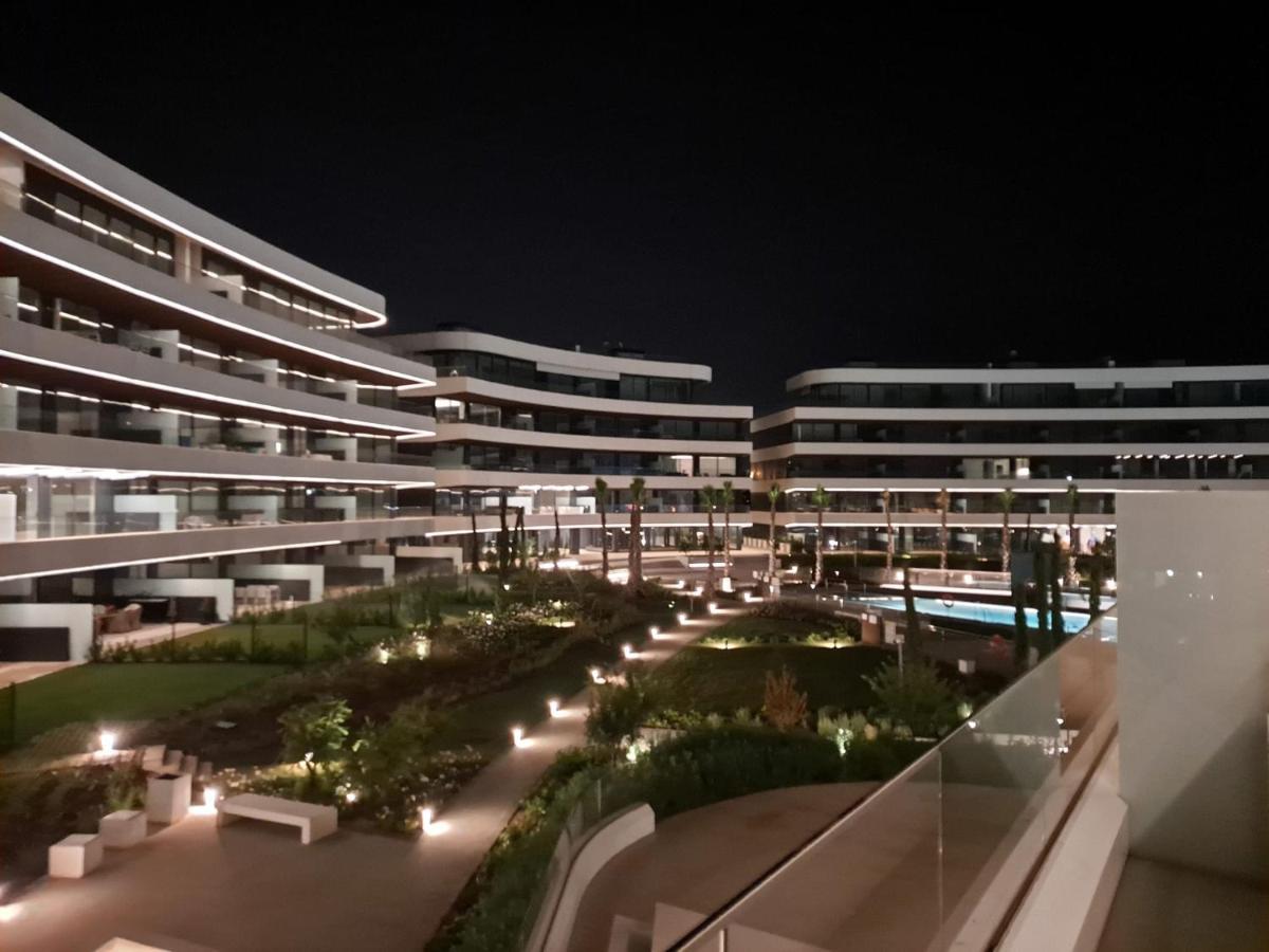 Luxury Complex Beachfront Apartment, Infinity Pool, Sauna, Gym And Large Terrace Torremolinos Zewnętrze zdjęcie