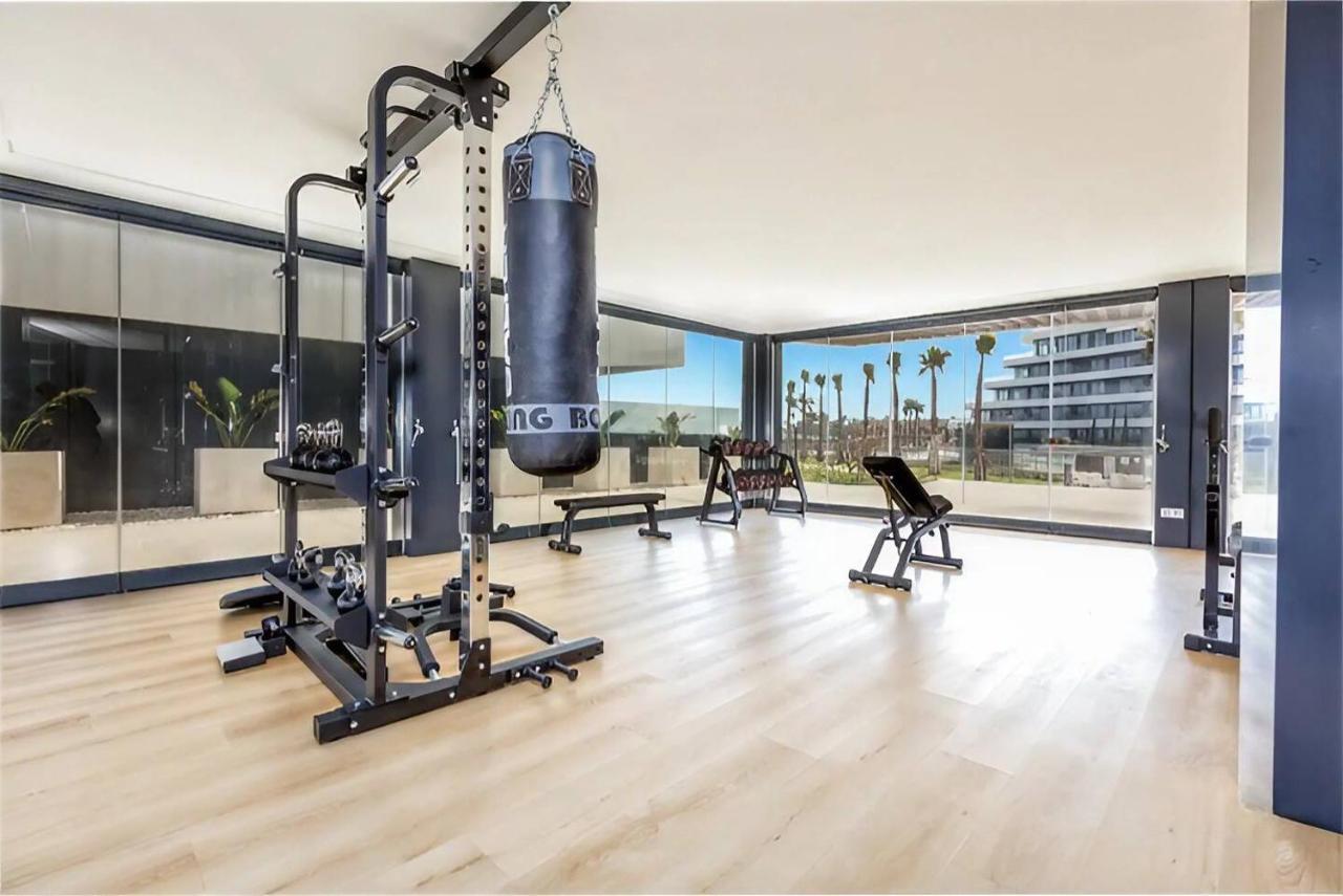 Luxury Complex Beachfront Apartment, Infinity Pool, Sauna, Gym And Large Terrace Torremolinos Zewnętrze zdjęcie